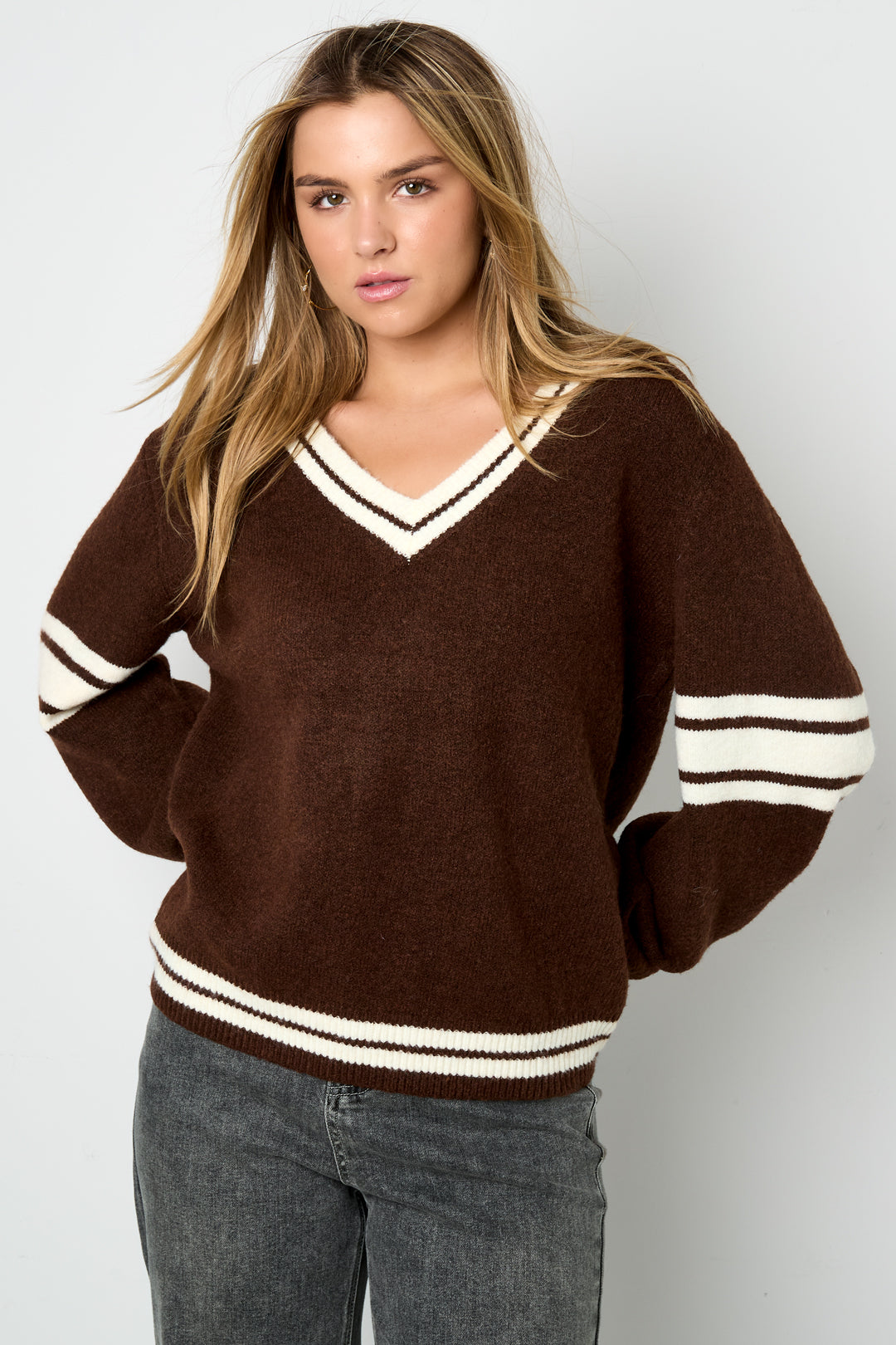 Knitted Polyester Fiber Women's V-Neck Sweater Sporty Contrast Stripes