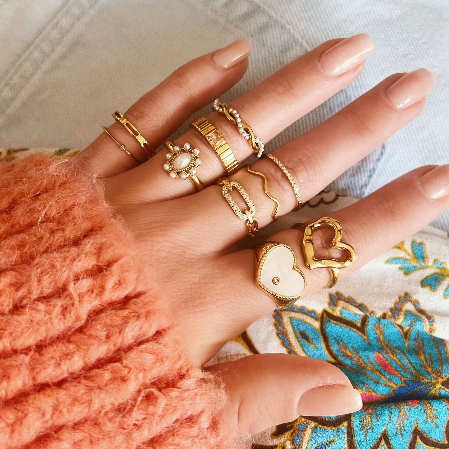 Vintage ring in roestvrij staal met parelstenen - goudkleurig